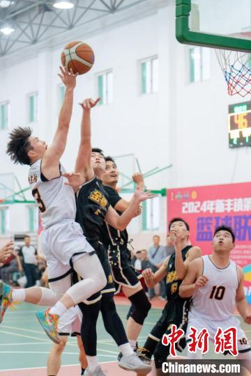 村BA篮球赛点燃乡村活力 推动振兴新篇章