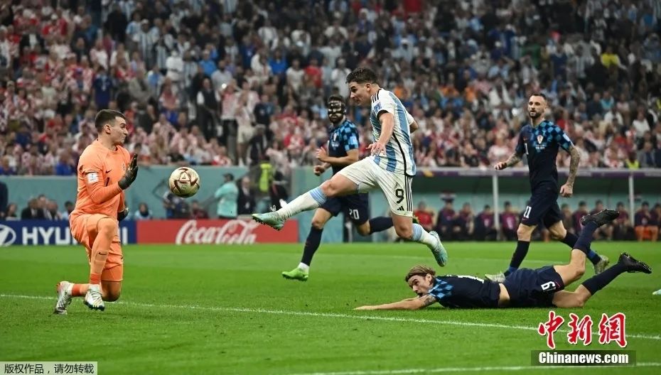 梅西率阿根廷30淘汰克罗地亚 时隔八年重返世界