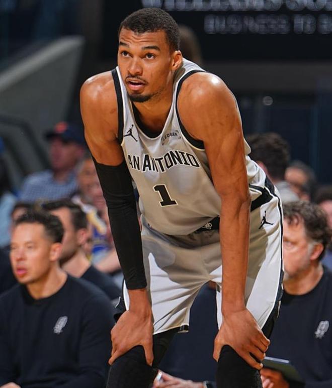 文班亚马统治攻防马刺大胜勇士创神迹