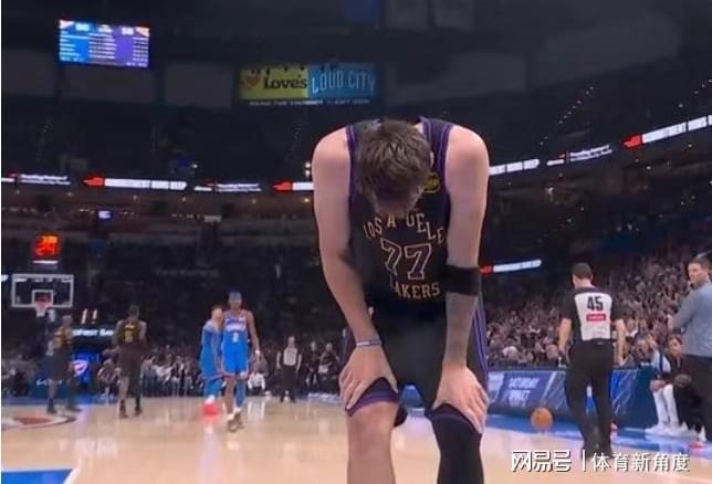 东契奇伤退亚历山大爆发 雷霆大胜湖人43分