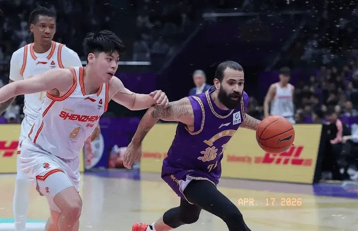 上海队21连胜创队史纪录 深圳15连胜领跑争四大战